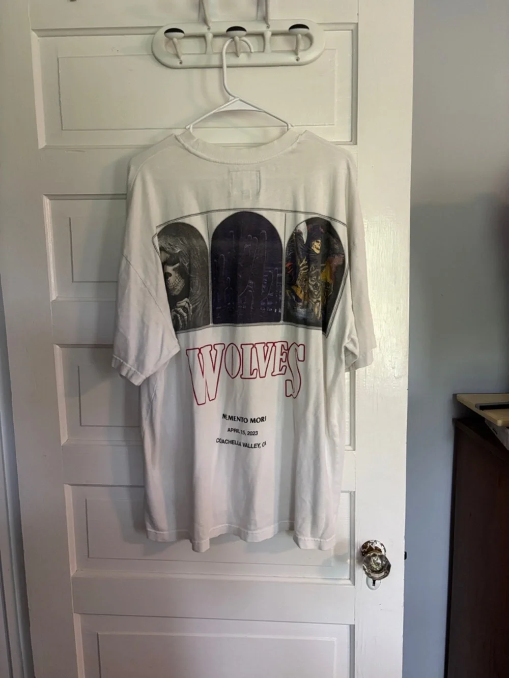 Darc Sport Wolves Club Memento Mori White Graphic Tee #392 - Picture 4 of 5